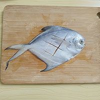 奥尔良烤平鱼的做法图解2