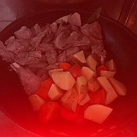 胡萝卜土豆炖羊排的做法图解5