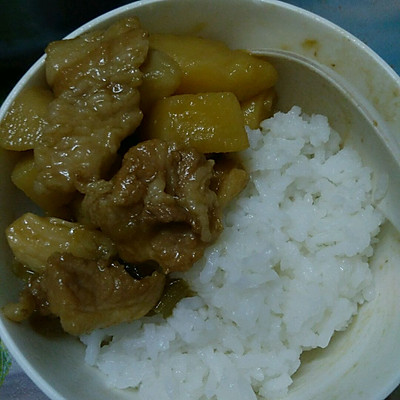 五花肉炖土豆（孕妇食谱）