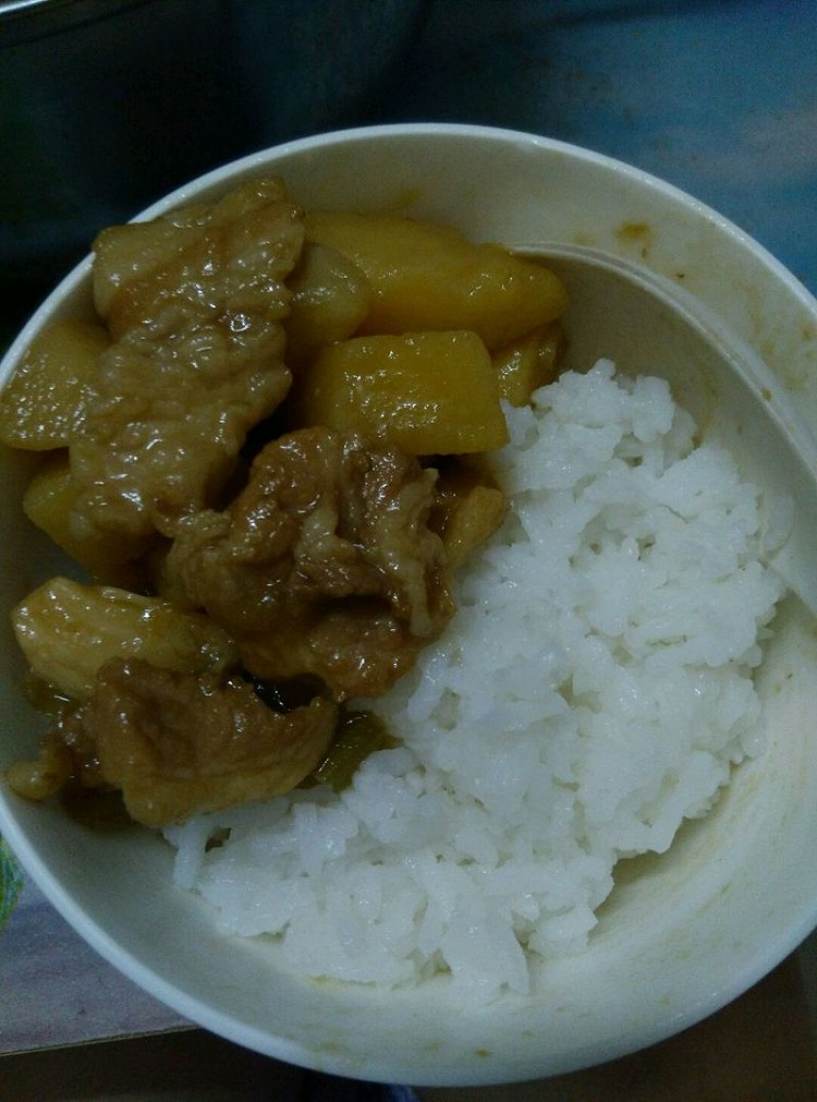 五花肉炖土豆（孕妇食谱）的做法