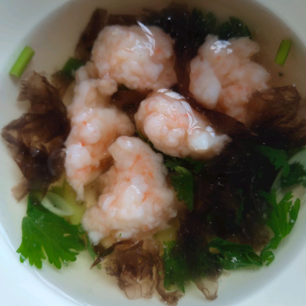 虾滑紫菜汤