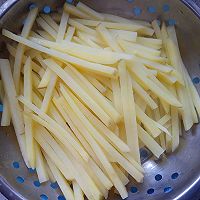 自制美味薯条的做法图解6