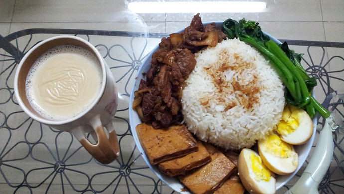 冬至末日特别大餐-自制卤肉饭配港式奶茶