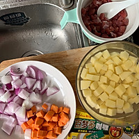 咖喱土豆牛肉的做法图解1