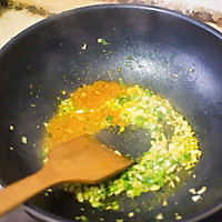 金汤酸菜巴沙鱼的做法图解11