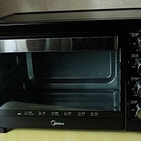 【美的 T3-L381B电烤箱试用报告四】-----迷你泡芙的做法图解1