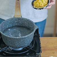栗子枸杞小米粥的做法图解2