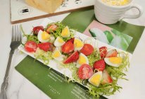 #换着花样吃早餐#蔬果鸡蛋沙拉的做法