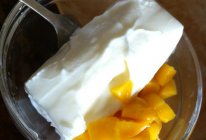 芒果酸奶冰激凌的做法