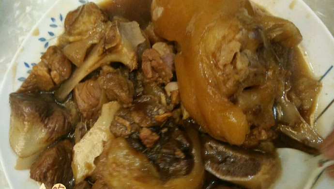 红烧趴蹄