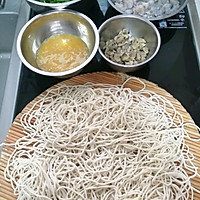 暖冬美食：海鲜韭菜打卤面的做法图解6