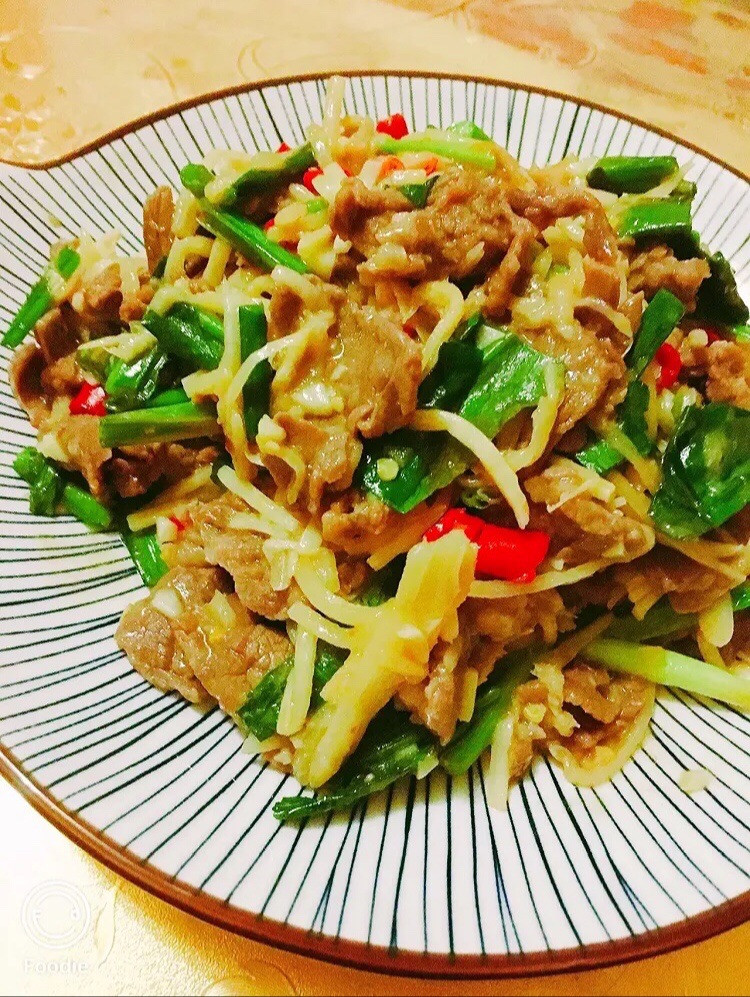 酸笋炒牛肉的做法