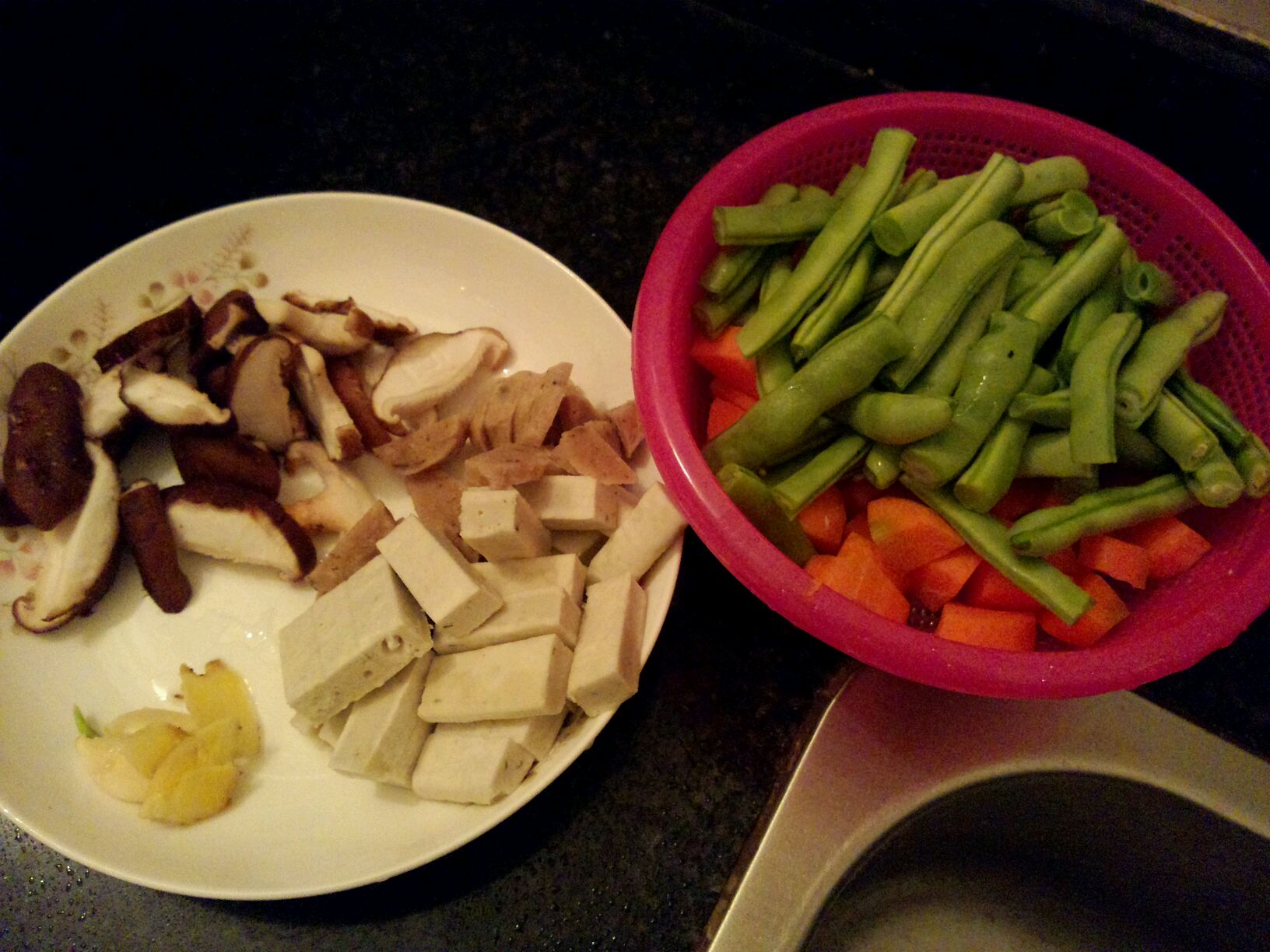 牛肉萝卜冻豆腐汤怎么做_牛肉萝卜冻豆腐汤的做法_豆果美食