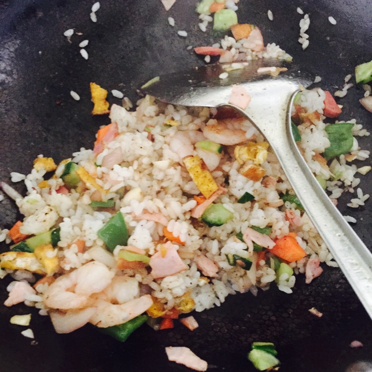虾仁炒饭的做法图解5
