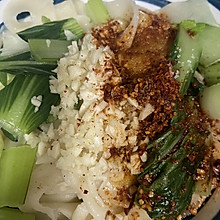 #巨下饭的家常菜#简单三部教你做油泼面
