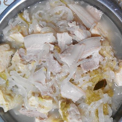 东北酸菜系列——酸菜炖冻豆腐