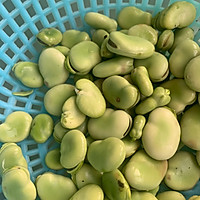 肉沫蚕豆的做法图解1