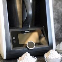 20秒就可以研磨出洁白细腻的冰糖粉的做法图解4