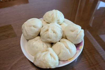 改良版奶香肉包