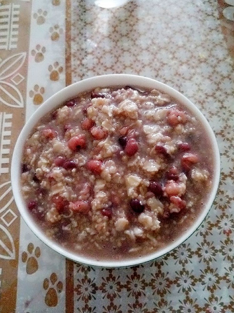 红豆薏米小米燕麦粥的做法