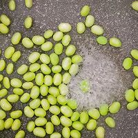 五彩火腿炒饭的做法图解2