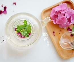 玫瑰解郁茶（玫瑰柠檬薄荷茶）的做法