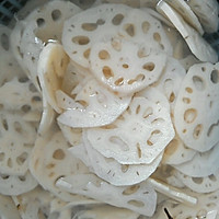 酸辣藕片的做法图解1