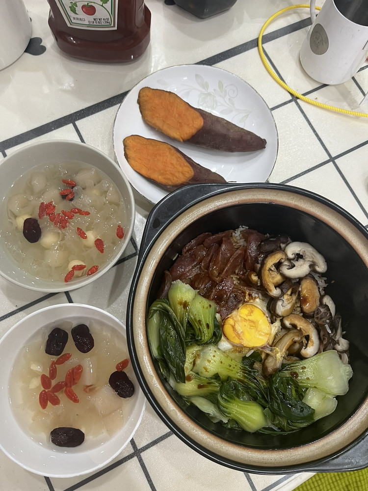 广式腊肠煲仔饭的做法