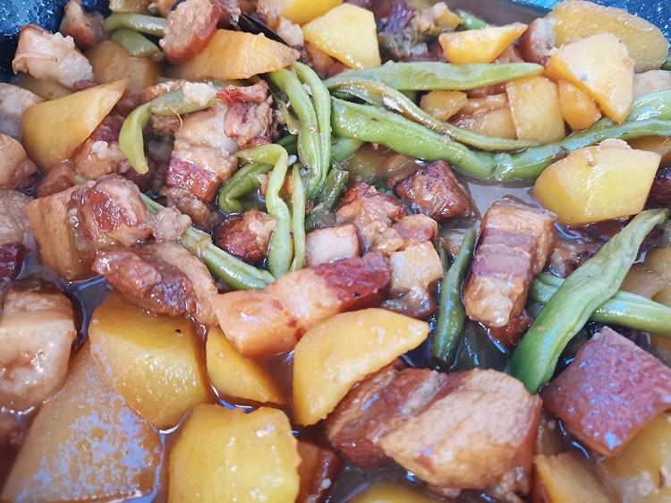 豆角土豆炖猪肉的做法
