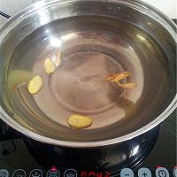 筒骨板栗煲汤的做法图解8