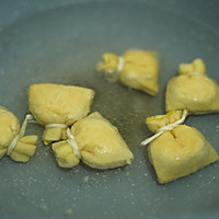 #精致一人食#酸菜鱼籽福袋的做法图解3