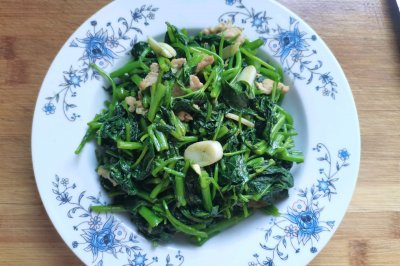 番薯叶炒肉片