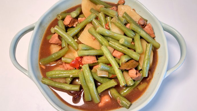 红烧肉炖豆角土豆