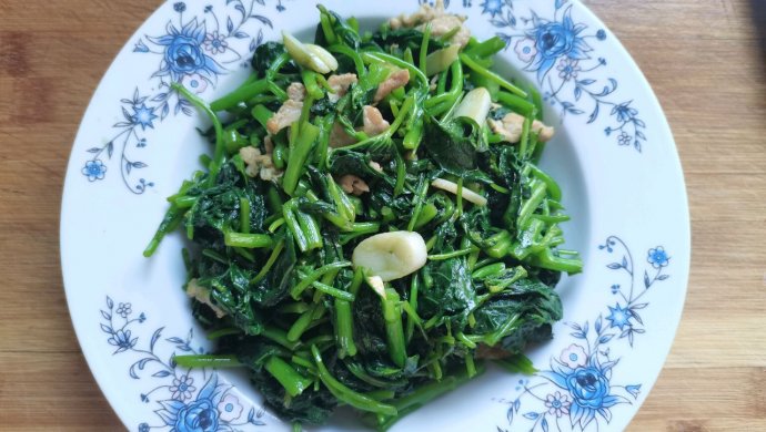 番薯叶炒肉片
