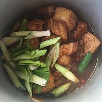 #快手菜#五花肉焖油豆腐的做法图解4
