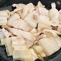 口味独特，色泽红亮，肥而不腻：回锅肉的做法图解8