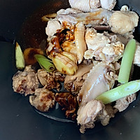 #尽享安心亲子食刻#可以吃两碗米饭的胡萝卜土豆炖鸡块的做法图解6
