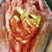 #金龙鱼橄榄油调和油520美食菜谱#家庭烤箱版烤鱼的做法图解3