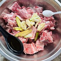 大锅菜（排骨）的做法图解2
