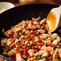 宫保鸡丁～口感松脆的鸡丁外酥內嫩的做法图解3