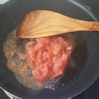 番茄甜虾拌面的做法图解3