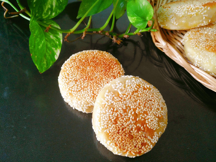 香酥芝麻烧饼的做法