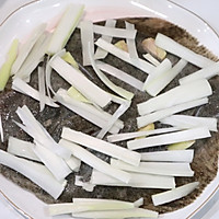 #餐桌上的春日限定#清蒸多宝鱼的做法图解3