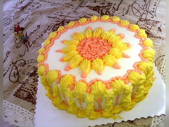 裱花蛋糕：太阳花+的做法