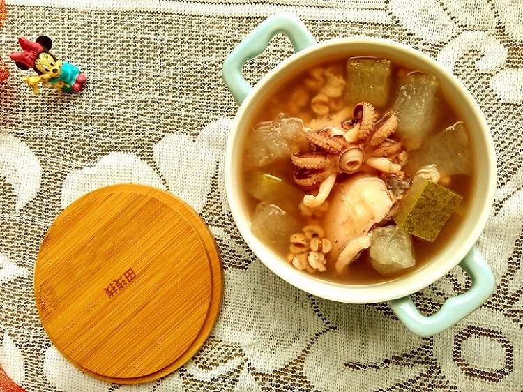 冬瓜薏米墨鱼汤的做法