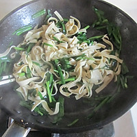 韭菜炒千张的做法图解5