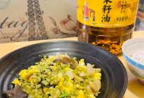 青麦仁炒鸡蛋开启一人食食光的做法