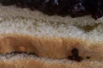 紫米沙拉面包
