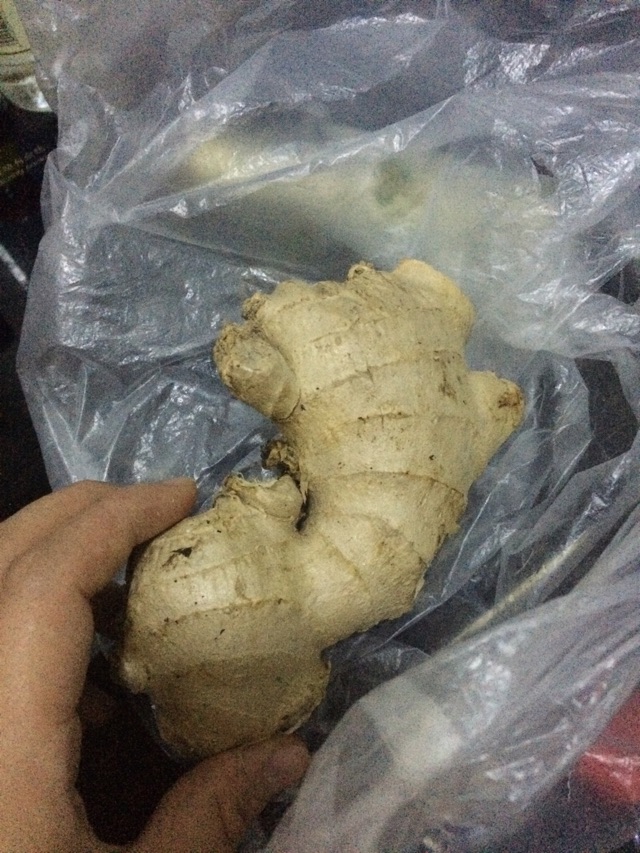 虎皮辣子烧茄子的做法图解1