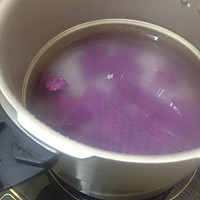 紫薯粥的做法图解2